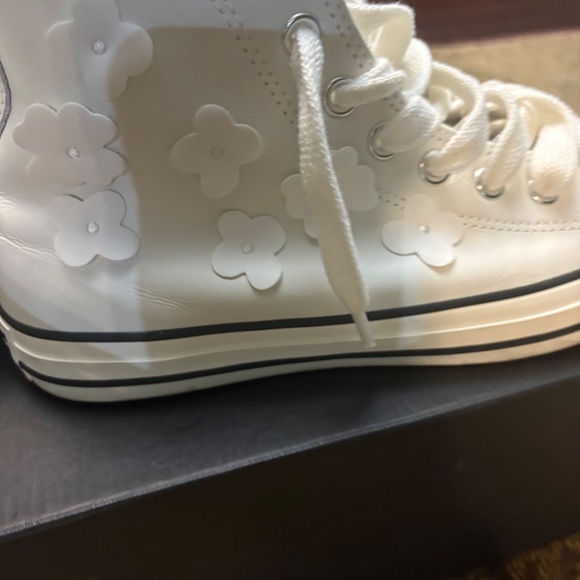 Converse Leather Sneakers - Picture 5 of 7